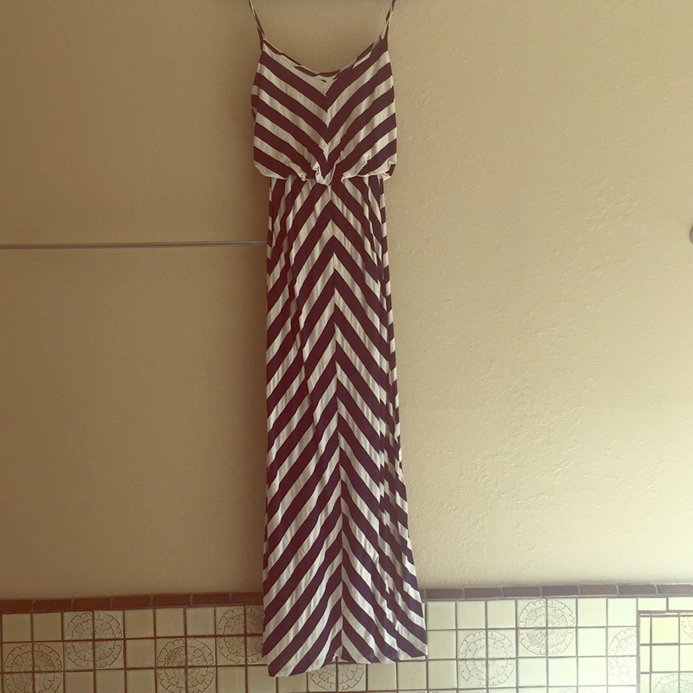 Bar lll blue and white pattern maxi dress